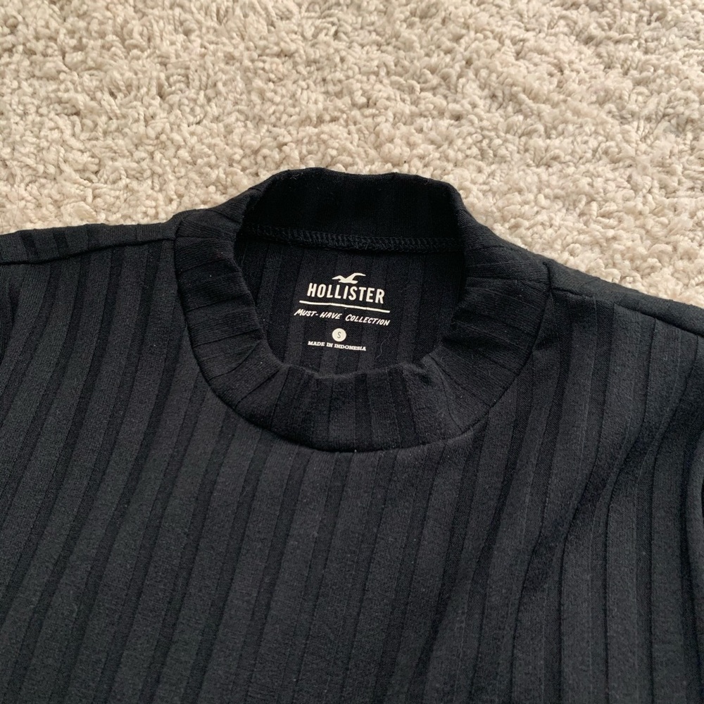 NWT Mock Neck Ribbed Half Sleeve Top